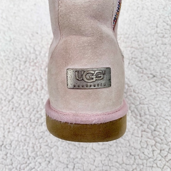 EUC Australia UGG suede boots. Size 6.5. Very cute boots with rainbow zipper. - Picture 4 of 10